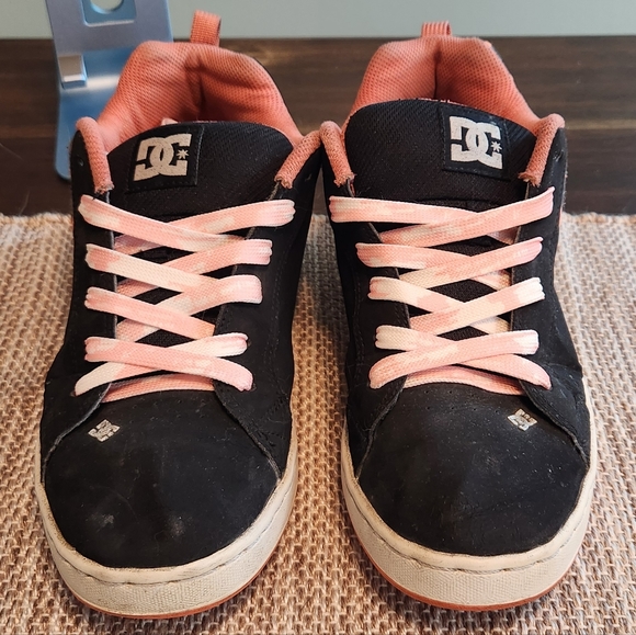 DC court graffics - Picture 2 of 7